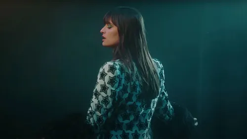 Clara Luciani - Respire encore